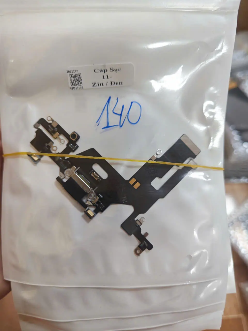 cụm cáp sạc iphone 11 zin new 