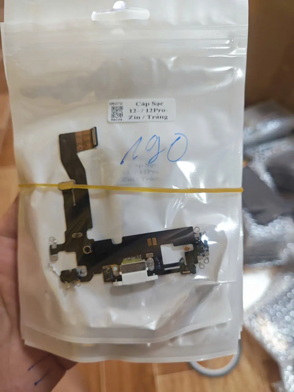 cụm cáp sạc iphone 12-12pro zin new 